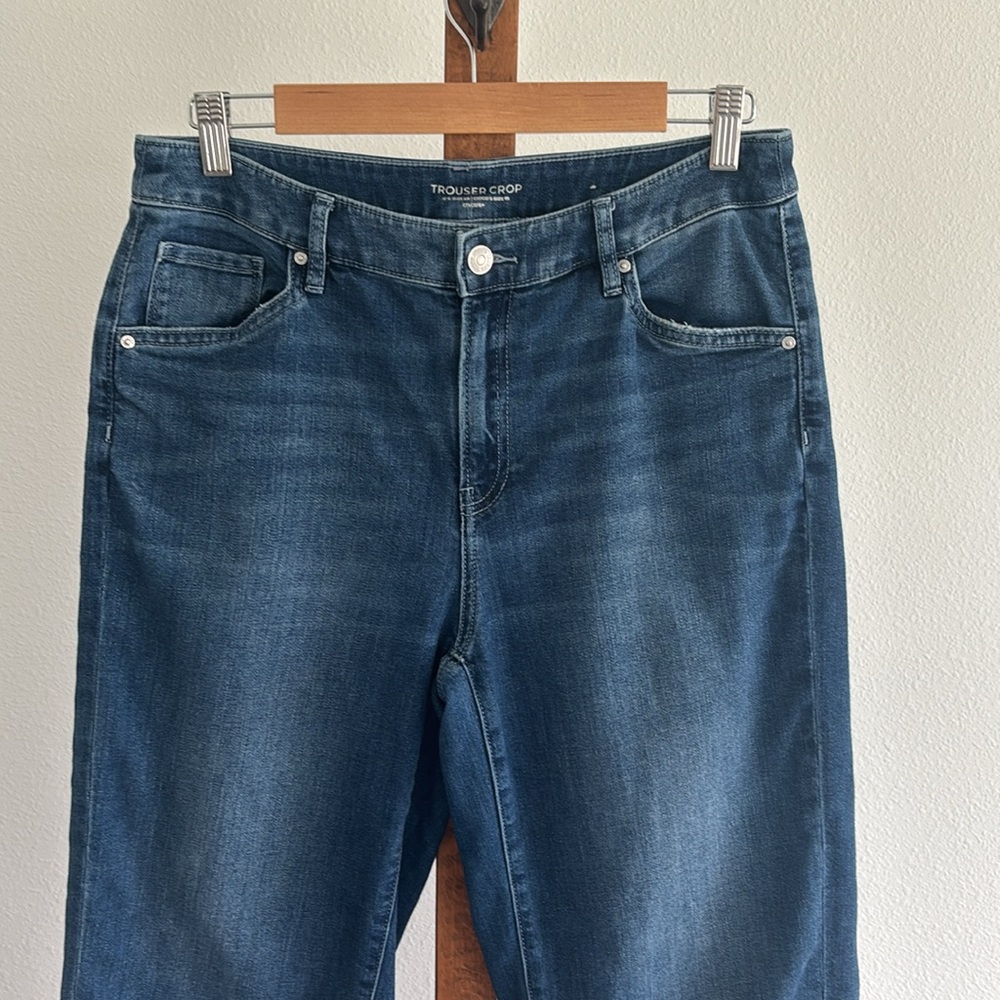 Chico's Cropped Wide Leg Jeans - Picture 4 of 9